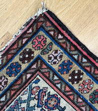 Load image into Gallery viewer, Ila