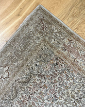 Load image into Gallery viewer, Kamran