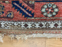 Load image into Gallery viewer, Zozan